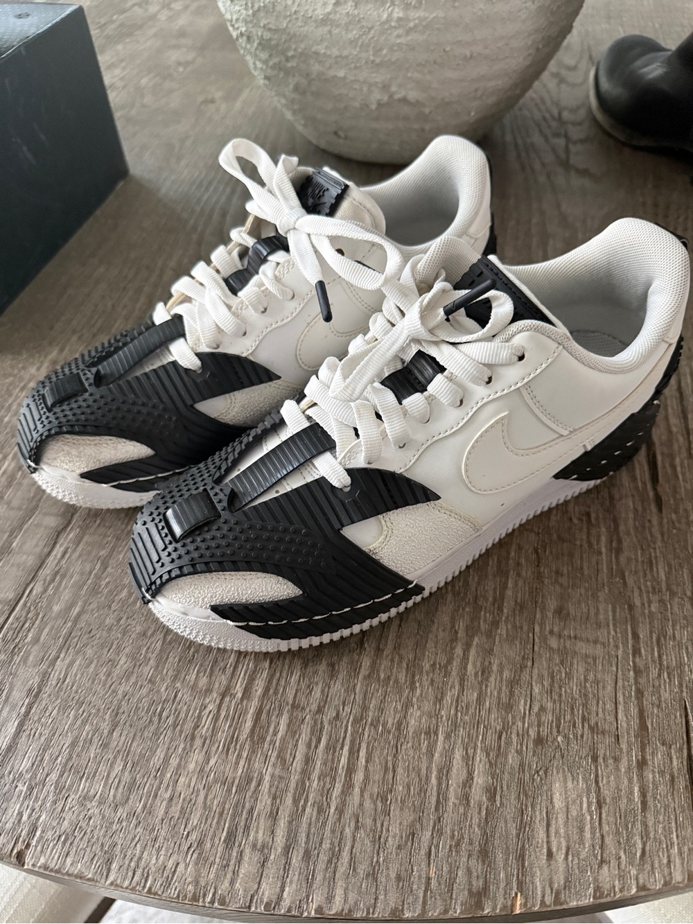 Nike White Air Force 7 (8.5 women)